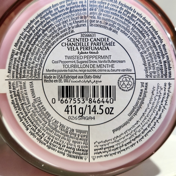 Twisted Peppermint  3 Wick Candle by Bath and Body Works RARE DISCONTINUED - Picture 3 of 3